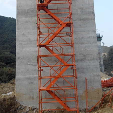 通達安全爬梯生產廠家深度解析 香蕉式與梯籠式安全爬梯，建筑施工安全的專業之選